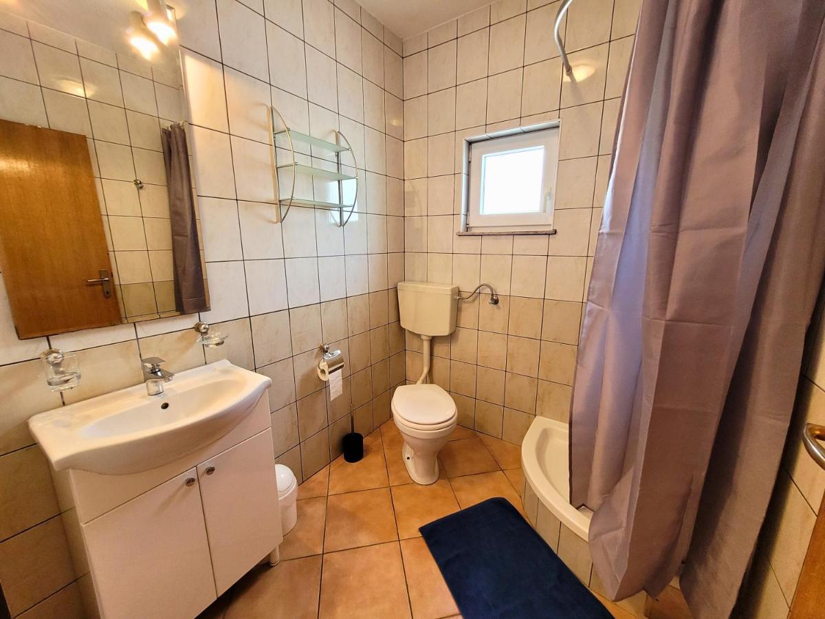 Apartment Jelena Vir Exteriör bild