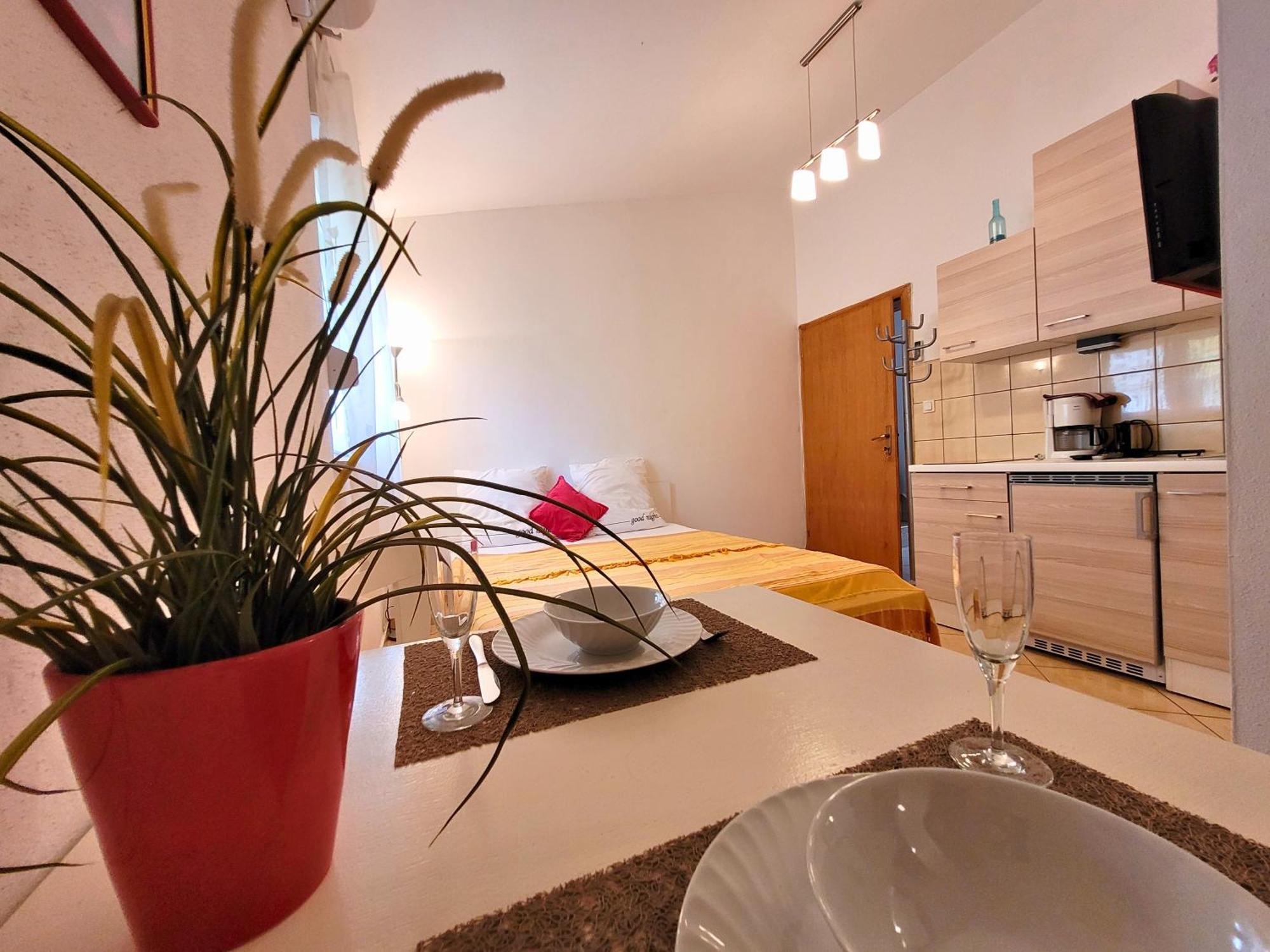 Apartment Jelena Vir Exteriör bild